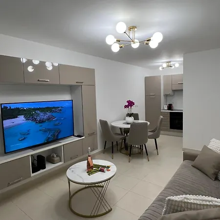 One Minute To The Apartament