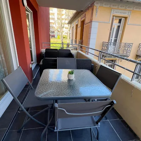 Apartament One Minute To The *