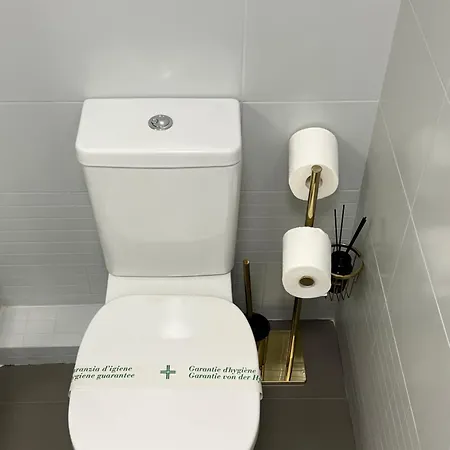 One Minute To The Apartament