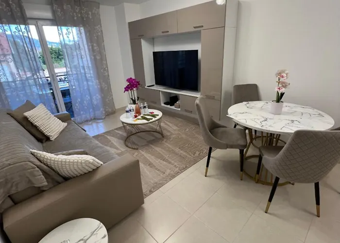 One Minute To The Appartement *